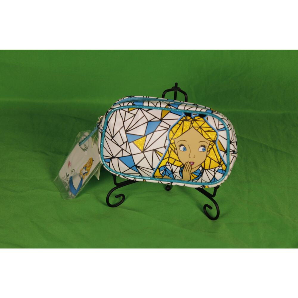 Loungefly Heart Logo Alice in Wonderland Makeup Pouch – Rare – NWT w/ Defects